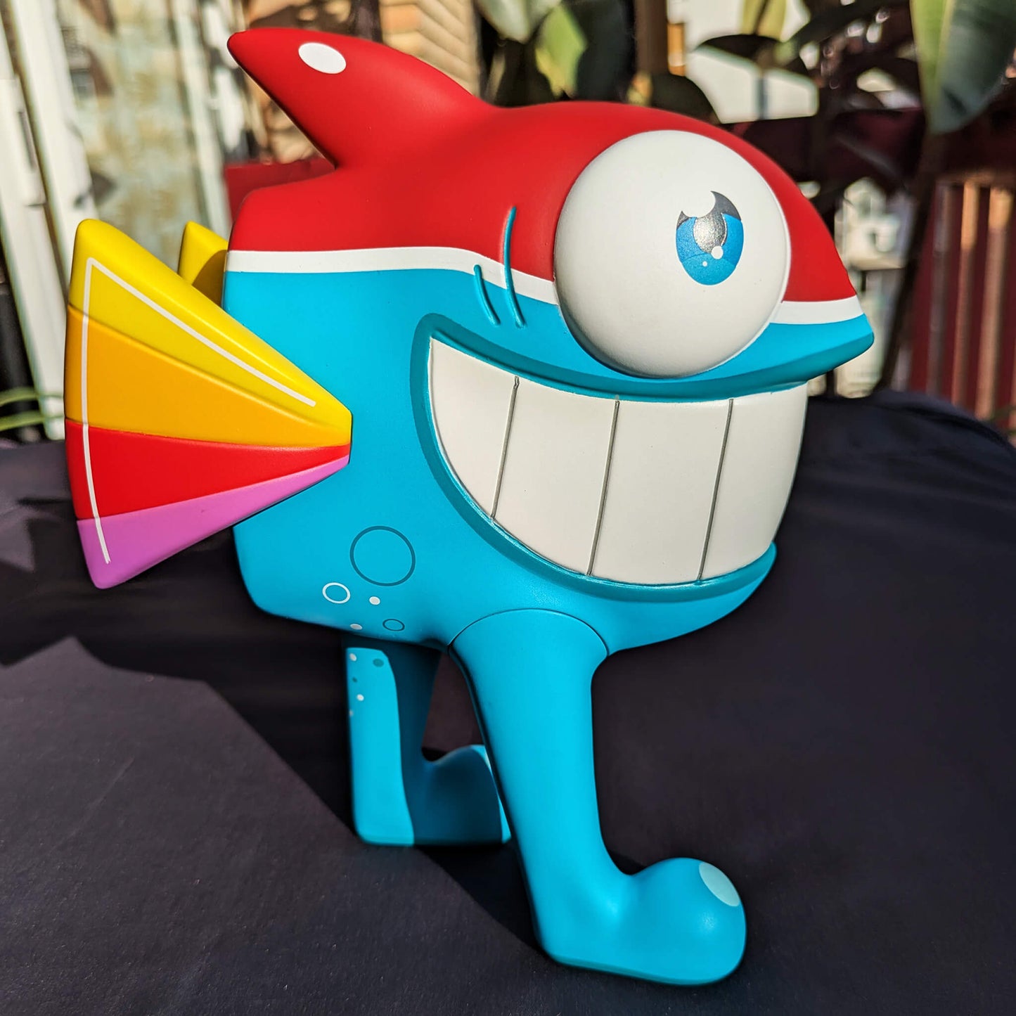 Art Toy "Walking Fish" (Tropical Edition) by Pez, hand-finished (back)